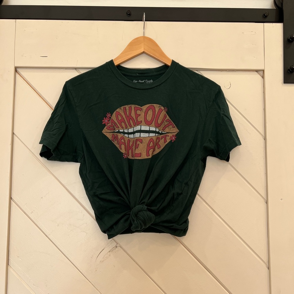 “Make Out Make Art” Graphic Tee